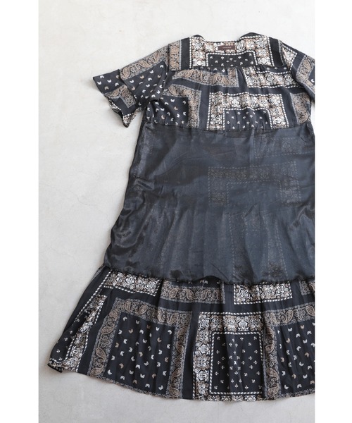 cawaii（カワイイ）の「（黒）ウエスト絞れるバンダナ柄ロング