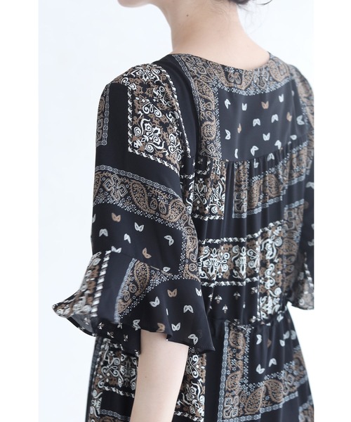 cawaii（カワイイ）の「（黒）ウエスト絞れるバンダナ柄ロング