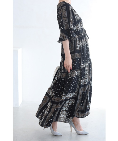 タグ付き⭐️美品 慈雨 圧縮ウール　変形ロングワンピース　ブラック 40 cawaii（カワイイ）の「（黒）ウエスト絞れるバンダナ柄ロング