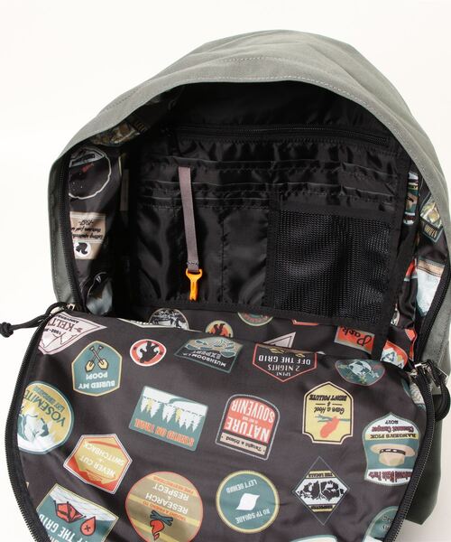 KELTY(ケルティ)の「【KELTY/ケルティ】70周年記念ワイドデイパック/70TH ANNIVERSARY WIDE DAYPACK(バックパック/リュック・メンズ・ブラック/セージグリーン/タン/カーキブラウン/オリーブドラブ・FREE)」の11枚目の写真