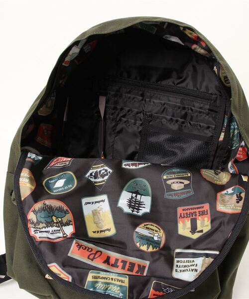 KELTY（ケルティ）の「【KELTY/ケルティ】70周年記念ワイドデイパック/70TH ANNIVERSARY WIDE DAYPACK（バックパック/リュック・メンズ・ブラック/セージグリーン/タン/カーキブラウン/オリーブドラブ・FREE）」の8枚目の写真