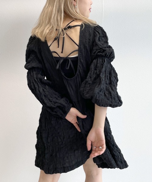 w closet(ダブルクローゼット)の「シャーリングパプスリーブチュニック(チュニック・レディース・ブラック/アイボリー/ラベンダー・FREE)」の17枚目の写真