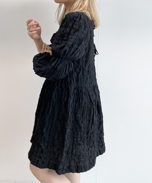 w closet(ダブルクローゼット)の「シャーリングパプスリーブチュニック(チュニック・レディース・ブラック/アイボリー/ラベンダー・FREE)」の9枚目の写真
