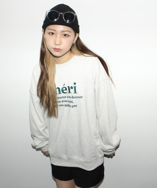 one way（ワンウェイ）の「cheri刺繍ロゴスウェット（スウェット・レディース・ライトベージュ/ブラック/ホワイト/ライトグレー・FREE）」の4枚目の写真