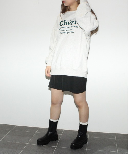 one way（ワンウェイ）の「cheri刺繍ロゴスウェット（スウェット・レディース・ライトベージュ/ブラック/ホワイト/ライトグレー・FREE）」の18枚目の写真