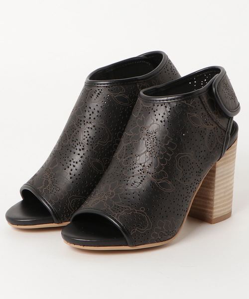 Jeffrey Campbell（ジェフリーキャンベル）の「パンチングサンダル（サンダル・レディース・ホワイト/ブラック/ブラウン・36/38/37/39/35）」の3枚目の写真