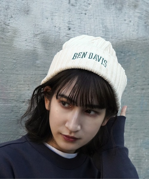 BEN DAVIS（ベンデイビス）の「《BEN DAVIS》COLLEGE KNIT CAP（ニットキャップ/ビーニー・レディース・ブラック×レッド/ネイビー/オフホワイト/ブラック×グリーン/ブラック×ホワイト/ヘザーグレー/ブラック×イエロー/ワインレッド/ダークグリーン/モカ/ブラック系その他・FREE）」の2枚目の写真
