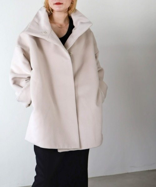 UNFIELD（アンフィールド）の「【UNFIELD】ハイネックショートコート（その他アウター・レディース・アイボリー/ブラック・FREE）」の3枚目の写真
