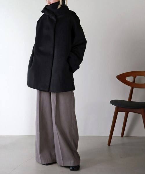 UNFIELD（アンフィールド）の「【UNFIELD】ハイネックショートコート（その他アウター・レディース・アイボリー/ブラック・FREE）」の4枚目の写真