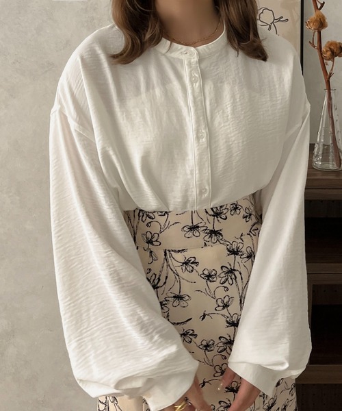 apres jour clair（アプレジュールクレア）の「【apres jour clair】袖ボリュームバンドカラーシャツ【ZOZOTOWN限定アイテム】（シャツ/ブラウス・レディース・アイボリー/ブラウン系その他/オフホワイト/ベージュ・フリー/X-LARGE）」の6枚目の写真