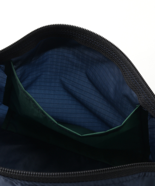 BAGSINPROGRESS（バッグズインプログレス）の「【BAGS IN PROGRESS】FANNYPACK CROSSBODY J：ショルダーバッグ（ショルダーバッグ・レディース・グリーン/ネイビー・FREE）」の9枚目の写真