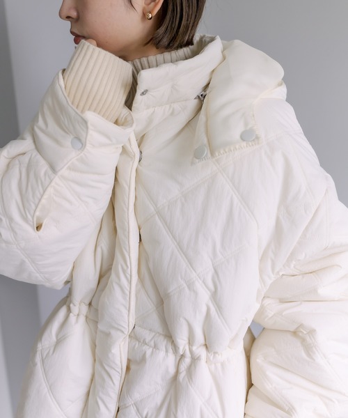 mystic(ミスティック)の「【サイズ展開あり】キルティングフードコート(その他アウター・レディース・ブラック/ベージュ/オフホワイト・1/2)」の7枚目の写真