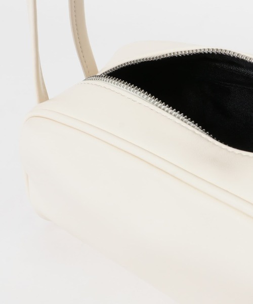 KBF（ケイビーエフ）の「ロングショルダーソフトBAG（ショルダーバッグ・レディース・ブラック/オフホワイト・ONE）」の14枚目の写真