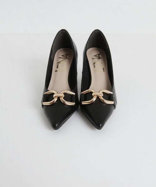 tocco closet（トッコ　クローゼット）の「ゴールドモチーフ付きフェイクレザー変形ヒールパンプス（パンプス・レディース・ブラック/グレイッシュベージュ/アイボリー・M/S/L/LL）」の19枚目の写真