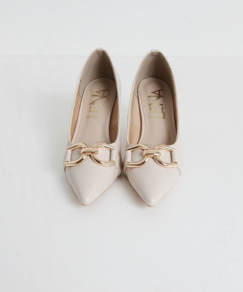 tocco closet（トッコ　クローゼット）の「ゴールドモチーフ付きフェイクレザー変形ヒールパンプス（パンプス・レディース・ブラック/グレイッシュベージュ/アイボリー・M/S/L/LL）」の18枚目の写真
