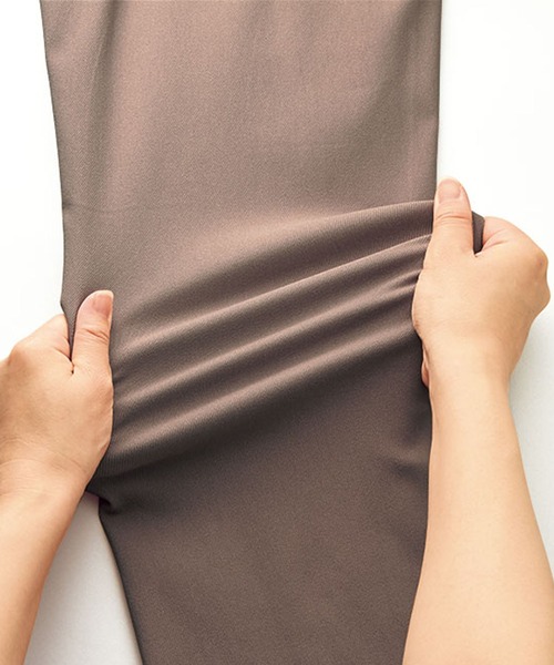 BELLUNA PLUS(ベルーナ)の「蓄熱中わたで暖か細見えパンツ股下67cm(その他パンツ・レディース・ブラック/カーキ/モカ/ベージュ・LARGE/X-LARGE/MEDIUM/SMALL)」の6枚目の写真