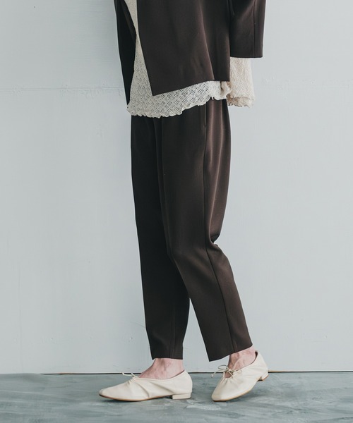 WHYTO.（ホワイト）の「「WHYTO. / ホワイト」CENTER PRESS TROUSER（その他パンツ・レディース・ネイビー/ブラック/杢グレー/ダークブラウン・36/38）」の3枚目の写真