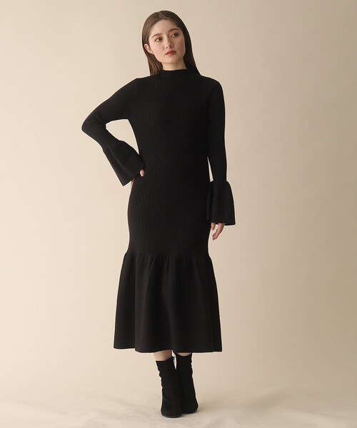 OPAQUE.CLIP（オペークドットクリップ）の「◆フレアデザインリブニットワンピース（ワンピース・レディース・ブラック/ライトオレンジ系/グレー・36/38）」の4枚目の写真