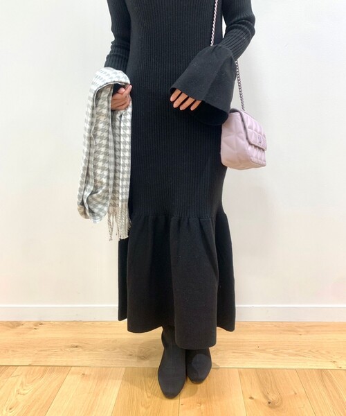 OPAQUE.CLIP（オペークドットクリップ）の「◆フレアデザインリブニットワンピース（ワンピース・レディース・ブラック/ライトオレンジ系/グレー・36/38）」の11枚目の写真