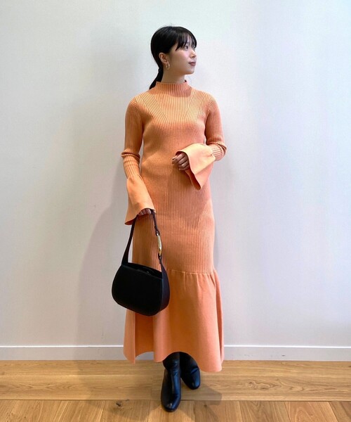 OPAQUE.CLIP（オペークドットクリップ）の「◆フレアデザインリブニットワンピース（ワンピース・レディース・ブラック/ライトオレンジ系/グレー・36/38）」の17枚目の写真