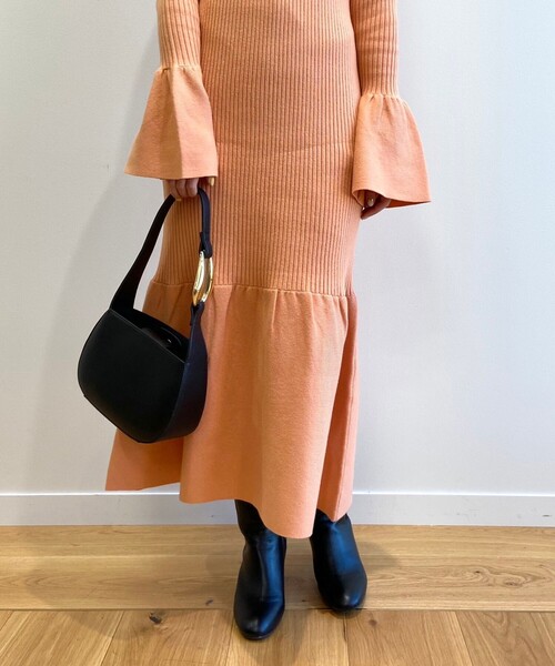 OPAQUE.CLIP（オペークドットクリップ）の「◆フレアデザインリブニットワンピース（ワンピース・レディース・ブラック/ライトオレンジ系/グレー・36/38）」の21枚目の写真