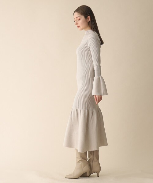 OPAQUE.CLIP（オペークドットクリップ）の「◆フレアデザインリブニットワンピース（ワンピース・レディース・ブラック/ライトオレンジ系/グレー・36/38）」の22枚目の写真