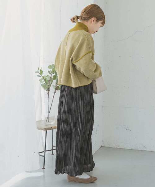 ITEMS URBANRESEARCH（アイテムズ アーバンリサーチ）の「シャイニープリーツスカート（スカート・レディース・ベージュ系その他/グリーン系その他/チャコールグレー・FREE）」の13枚目の写真