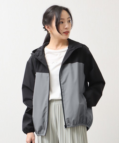 libelle more(リベル モア)の「《防風・撥水加工》軽量、配色使いマウンテンパーカー(マウンテンパーカー・レディース・グレイッシュベージュ/アイボリー/チャコールグレー・L/M)」の21枚目の写真