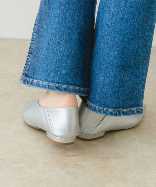 URBAN RESEARCH(アーバンリサーチ)の「『MADE IN JAPAN』Vカット2WAYパンプス(パンプス・レディース・シルバー/ブラック/アイボリー・36/37/38)」の8枚目の写真