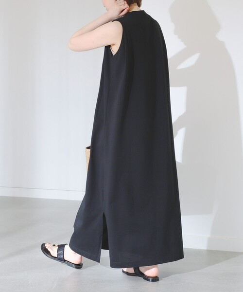 B:MING by BEAMS（ビーミングバイビームス）の「B:MING by BEAMS / Vネック マキシ ワンピース（ワンピース・レディース・ベージュ/カーキ/ブラック・FREE）」の19枚目の写真