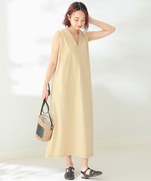 B:MING by BEAMS（ビーミングバイビームス）の「B:MING by BEAMS / Vネック マキシ ワンピース（ワンピース・レディース・ベージュ/カーキ/ブラック・FREE）」の22枚目の写真
