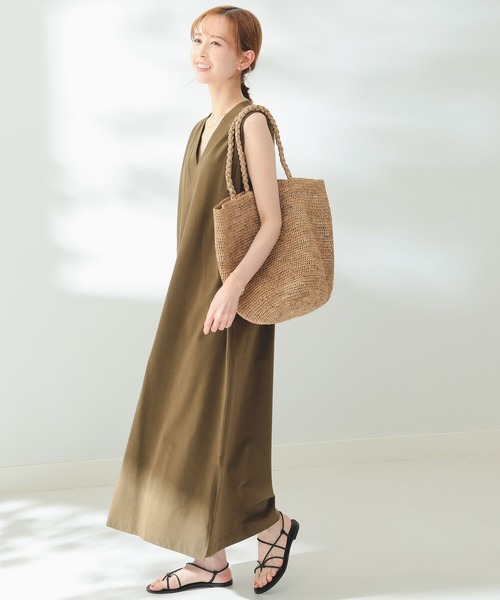 B:MING by BEAMS（ビーミングバイビームス）の「B:MING by BEAMS / Vネック マキシ ワンピース（ワンピース・レディース・ベージュ/カーキ/ブラック・FREE）」の5枚目の写真