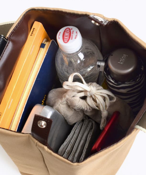 anello（アネロ）の「TRAD クロスボディバッグ（ハンドバッグ・レディース・ブラック/ベージュ・-）」の12枚目の写真