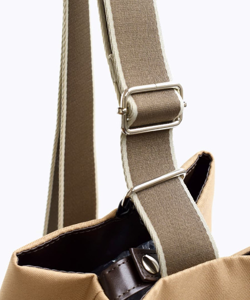 anello（アネロ）の「TRAD クロスボディバッグ（ハンドバッグ・レディース・ブラック/ベージュ・-）」の20枚目の写真