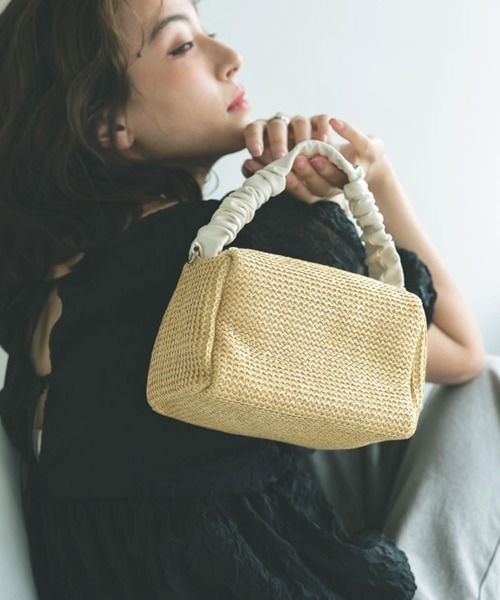 DONOBAN(ドノバン)の「雑材ミニボストンバッグ(ボストンバッグ・レディース・ホワイト・ONESIZE)」の1枚目の写真