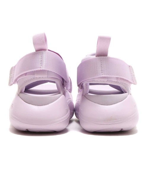 UGG（アグ）の「UGG LA CLOUD SPORT SANDAL / アグ エルエー クラウド スポーツサンダル（サンダル・レディース・ホワイト/パープル/ブラック・22.5cm/23.0cm/23.5cm/24.0cm/24.5cm/25.0cm）」の6枚目の写真