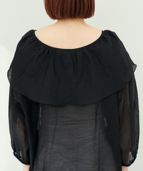 Vあきフリルシアーブラウス