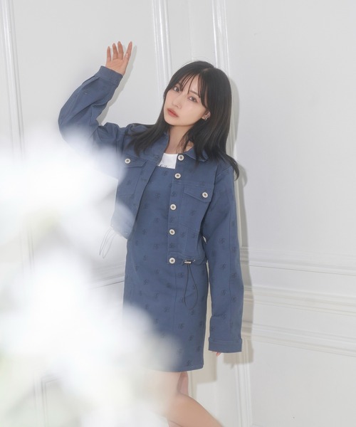 ANDGEEBEE（アンジービー）の「総柄ツイルジャンスカ（ジャンパースカート・レディース・チャコールグレー/ブルー・MEDIUM）」の10枚目の写真