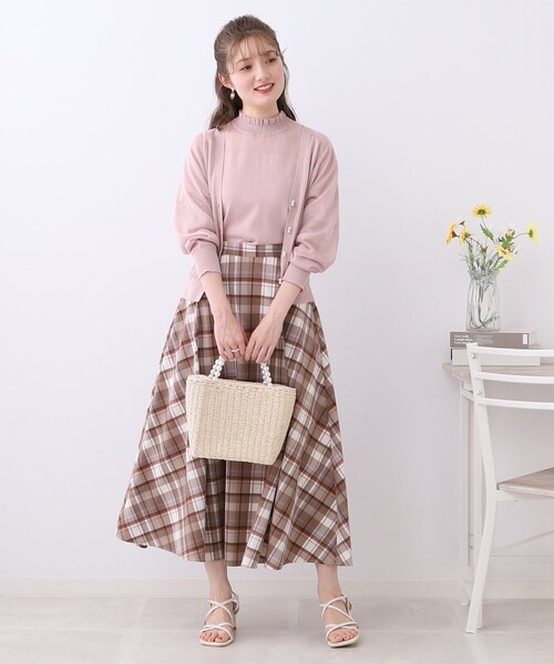 couture brooch（クチュールブローチ）の「◆【夏コーデに欠かせない、シアーカーデ。】LEVITA ダブルフェイクパールカーディガン（カーディガン/ボレロ・レディース・ピンク系/グレー/オフホワイト/ブラック・38/42）」の13枚目の写真