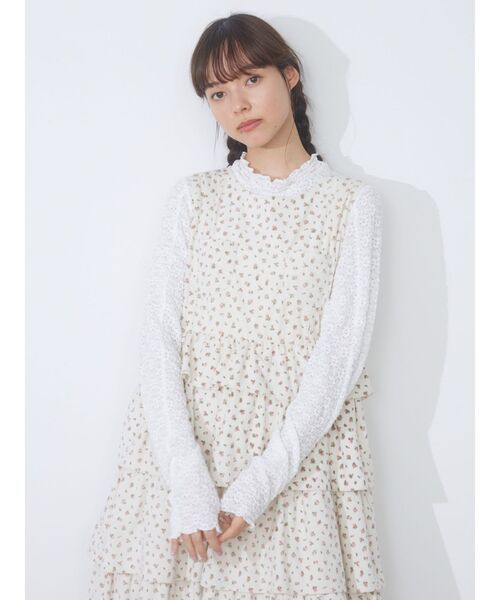 merry jenny（メリージェニー）の「floralストレッチレースtops（Tシャツ/カットソー・レディース・オフホワイト/ライトブルー/アイボリー・FREE）」の6枚目の写真
