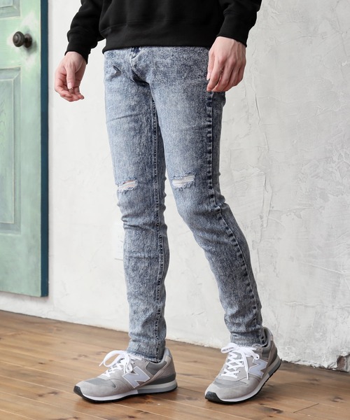 TopIsm(トップイズム)の「スーパーストレッチ ダメージスキニーデニムパンツ(デニムパンツ・メンズ・ブラック系その他2/ワンウォッシュ/ブラック系その他/サックスブルー/ケミカルウォッシュ・M/L/LL)」の5枚目の写真