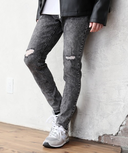 TopIsm(トップイズム)の「スーパーストレッチ ダメージスキニーデニムパンツ(デニムパンツ・メンズ・ブラック系その他2/ワンウォッシュ/ブラック系その他/サックスブルー/ケミカルウォッシュ・M/L/LL)」の2枚目の写真