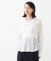バックオープンブラウス