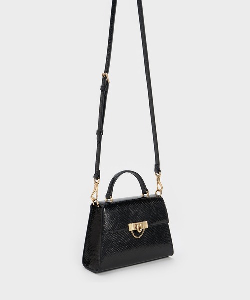 CHARLES & KEITH（チャールズ & キース）の「Tallulah タルーラ トラペーズトップハンドルバッグ（ハンドバッグ・レディース・ブラック/ダークグリーン/ベビーピンク・S）」の14枚目の写真