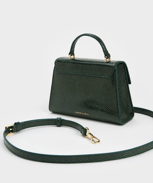CHARLES & KEITH（チャールズ & キース）の「Tallulah タルーラ トラペーズトップハンドルバッグ（ハンドバッグ・レディース・ブラック/ダークグリーン/ベビーピンク・S）」の7枚目の写真