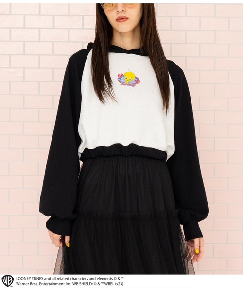 ANAP（アナップ）の「Tweetyコラボ/裏毛ラグランスウェットパーカー【親子お揃い】（パーカー・レディース・ブラック/ピンク・FREE）」の7枚目の写真