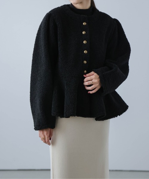 AMELY(エミリー)の「ペプラムボアジャケット(その他アウター・レディース・グレー/ブラウン/ブラック/アイボリー・L/M)」の8枚目の写真