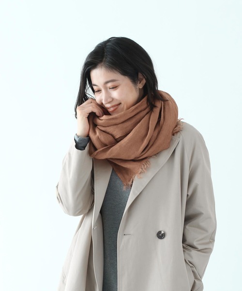 Filomo（フィローモ）の「[Filomo]リネン大判ストールUVカット（ストール/ショール・レディース・ウッド/ブラック/ミント/アッシュブラウン/キナリ/ブルーグレー/ピンク・FREE）」の4枚目の写真