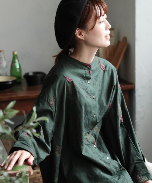 soulberry(ソウルベリー)の「葡萄畑の刺繍ブラウス(シャツ/ブラウス・レディース・グリーン・LL/M/L)」の6枚目の写真