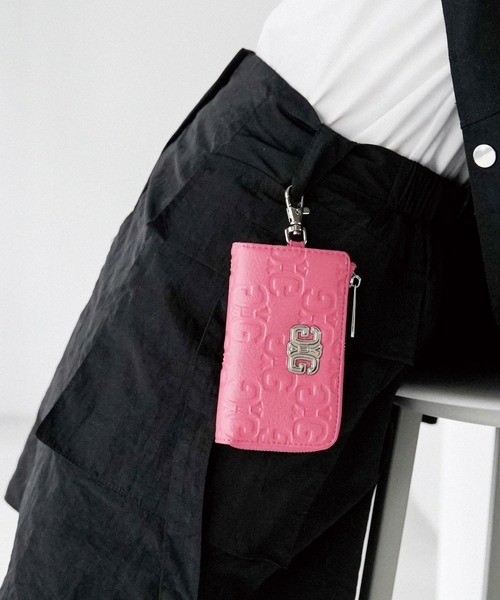 GYDA(ジェイダ) / L字ファスナーキーケース スマートキー対応 GY-W213 EMBOSS（キーケース/キーアクセサリー）｜GYDA（ジェイダ） 5,830円